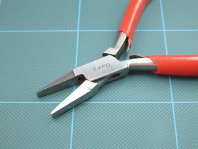Expo Tools Flat Nose Plier with Plain Jaws (75561)